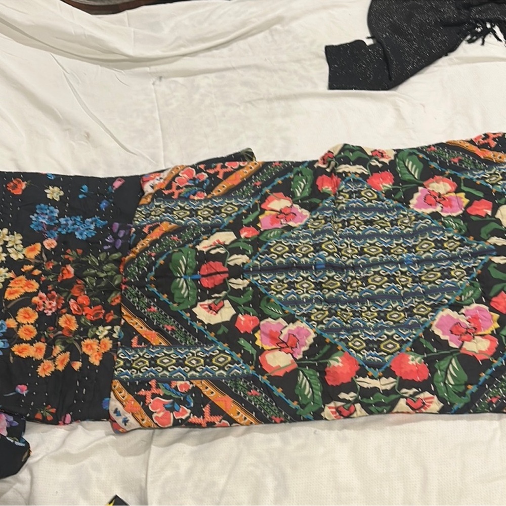 Johnny Was Multicolor Floral Quilt - Picture 12 of 12